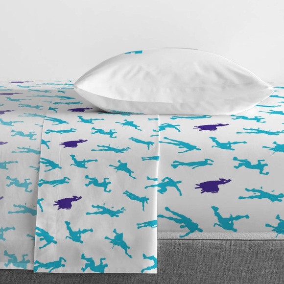 Fortnite Boogie Emote Twin Sheet Set and Reversible Comforter Bedding - Picture 8 of 10